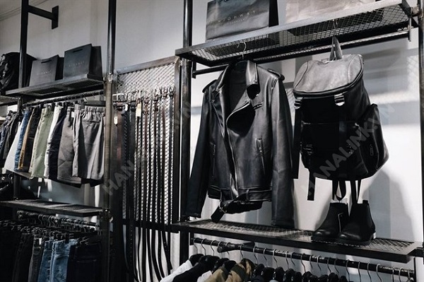 Top 4 shop thời trang All Black ngầu nhất cho nam - Cool Mate - Top 25 cửa hàng thời trang ở Hà Nội 