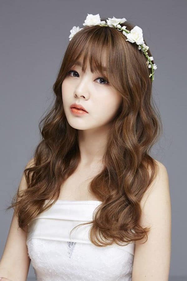10 Kiểu tóc Hàn Quốc cô dâu đơn giản, dịu dàng đẹp nhất năm 2021 • iWedding Blog