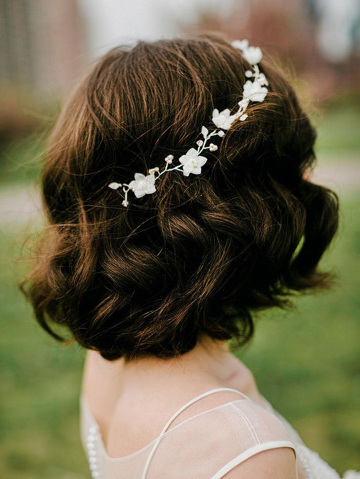 Top 5 kiểu tóc cực xinh cho cô dâu tóc ngắn ngang vai